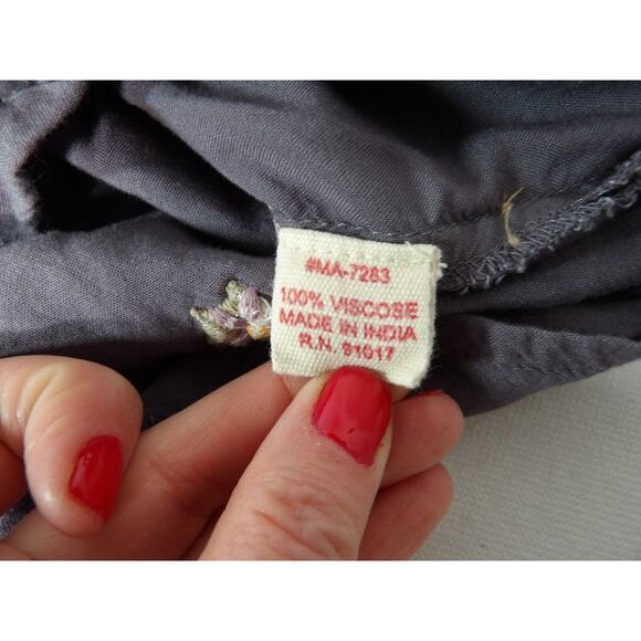 Solitaire Tunic Blouse Womens Large Gray Embroidered Boho Hippie Tassel Keyhole - Picture 12 of 13